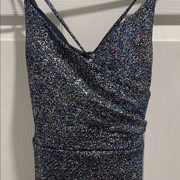 Dress - Picture 3 of 6